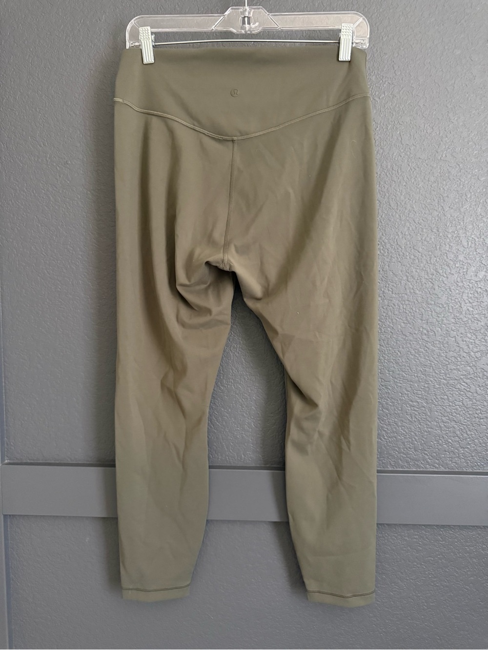 LULULEMON • Wunder Under SmoothCover High-Rise Tight 25" Army Green - size 12 - Picture 6 of 7